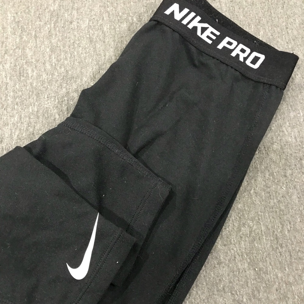 Nike Pro Capris